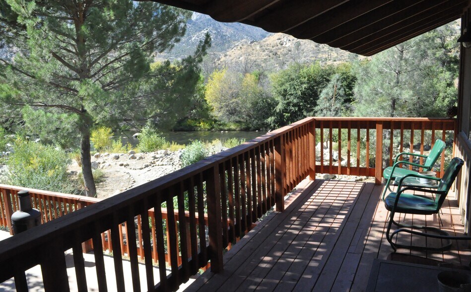 More Photos Of 16123 Sierra Way, Kernville Hotel For Sale