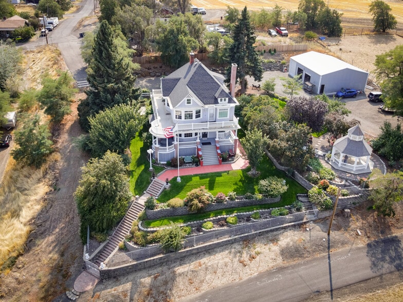 More Photos Of 620 Davis St, Wasco Specialty For Sale
