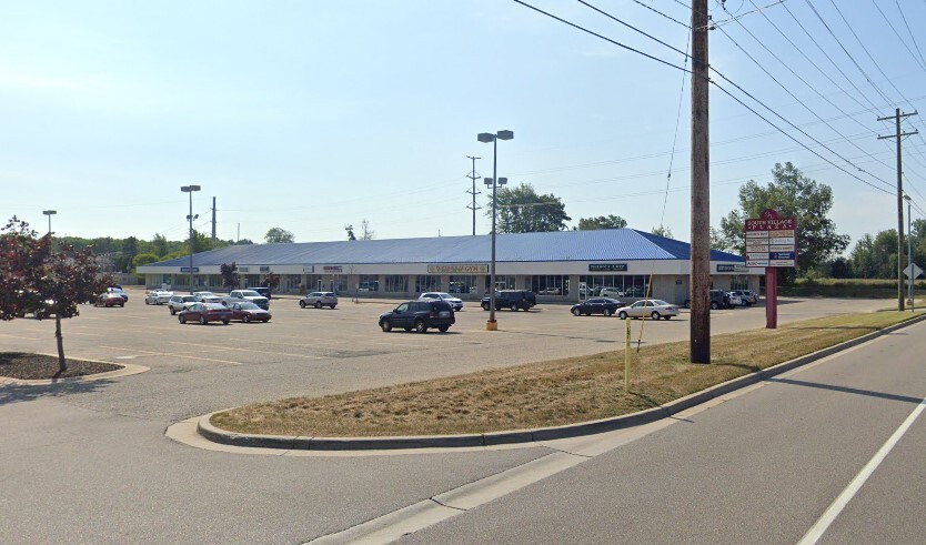 Primary Photo Of 1106-1128 Robbins Rd, Grand Haven Unknown For Lease