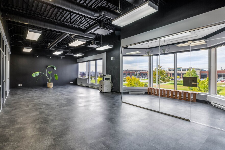 More Photos Of 6700 Boul Pierre-Bertrand, Québec Office For Lease