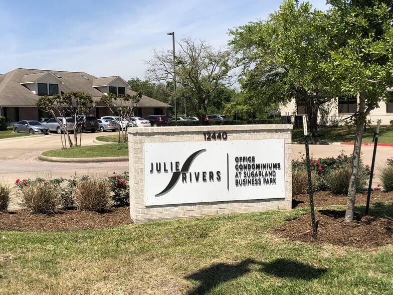 More Photos Of 12440 Emily Ct, Sugar Land Medical For Lease