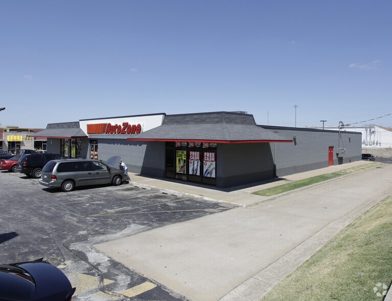 Primary Photo Of 4949 S Memorial Dr, Tulsa Freestanding For Sale