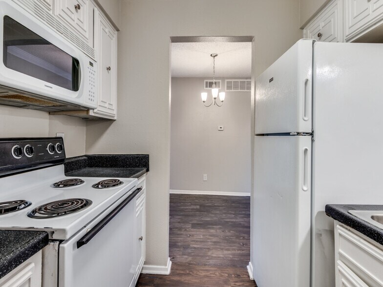 More Photos Of 7301 Sanger Ave, Waco Apartments For Sale