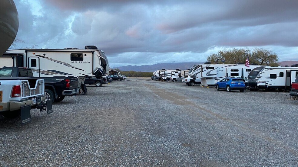 More Photos Of 30625 S State Route 89, Congress Trailer Camper Park For Sale