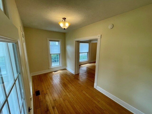 More Photos Of 208 S Elm St, Three Oaks Storefront For Sale