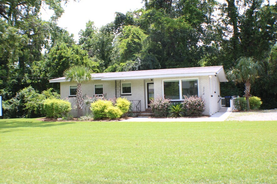More Photos Of 314 W 4th North St, Summerville Office For Sale