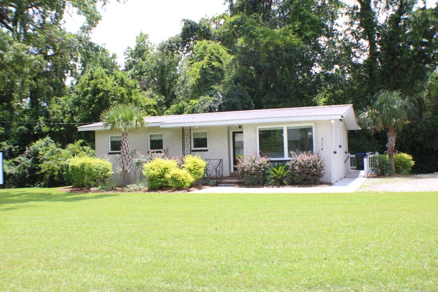 More Photos Of 314 W 4th North St, Summerville Medical For Sale