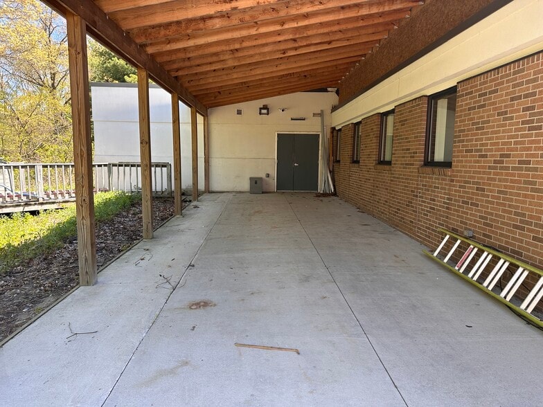More Photos Of 5171 Plainfield Ave NE, Grand Rapids Medical For Lease