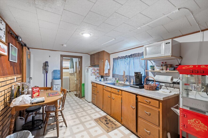 More Photos Of 401 E Sheridan St, Ely Convenience Store For Sale