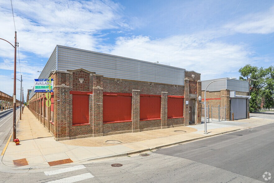 More Photos Of 4300 W Lake St, Chicago Warehouse For Lease