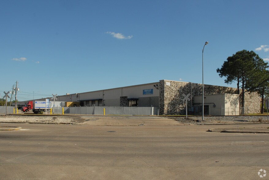 Primary Photo Of 6000-6018 Griggs Rd, Houston Unknown For Lease