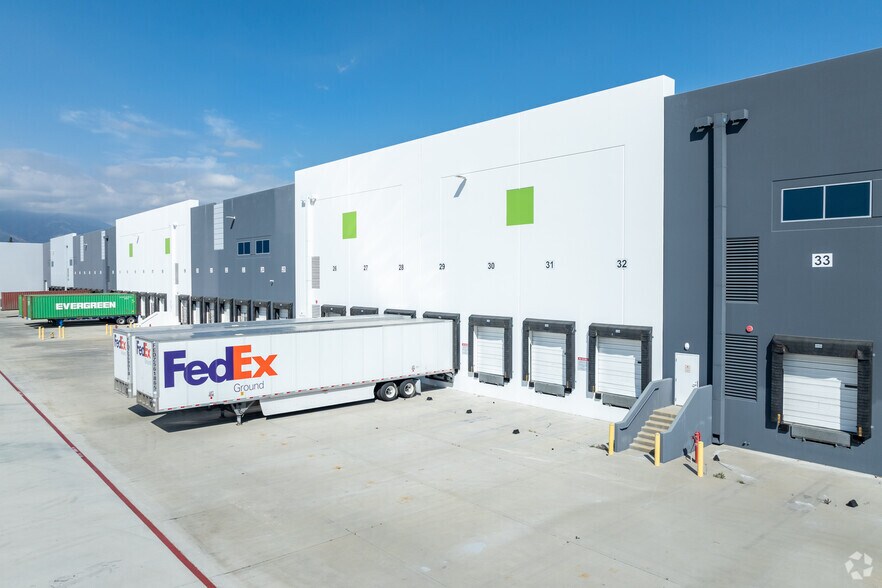 More Photos Of 4200-4250 Shirley Ave, El Monte Distribution For Lease