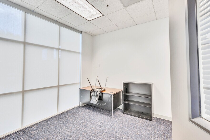 More Photos Of 9100 Hwy 290 E, Austin Research And Development For Sale