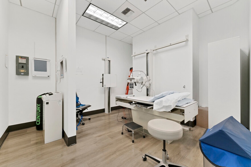 More Photos Of 17232 Red Hill Ave, Irvine Healthcare For Lease