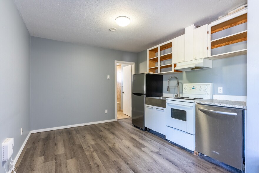 More Photos Of 1801 Chapman St, Merritt Apartments For Sale
