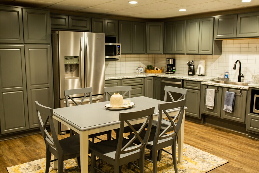 More Photos Of 9835 Auburn Rd, Fort Wayne Medical For Sale