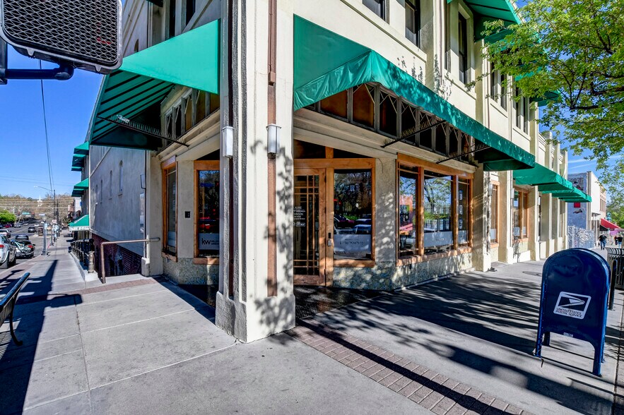 More Photos Of 102 N Montezuma St, Prescott General Retail For Lease