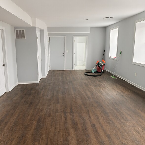More Photos Of 605 Main St, Hellertown Restaurant For Sale