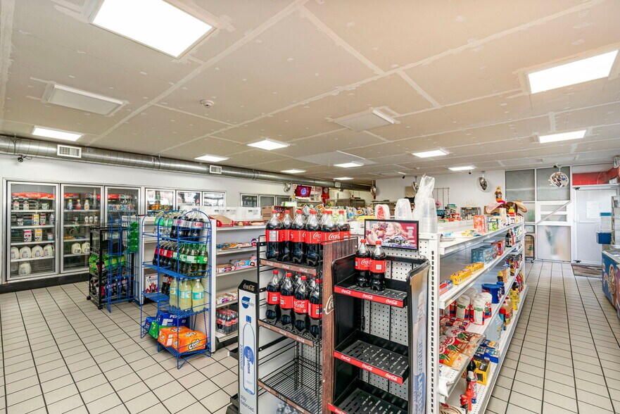 More Photos Of 32354 Marshall Rd, Abbotsford Freestanding For Sale