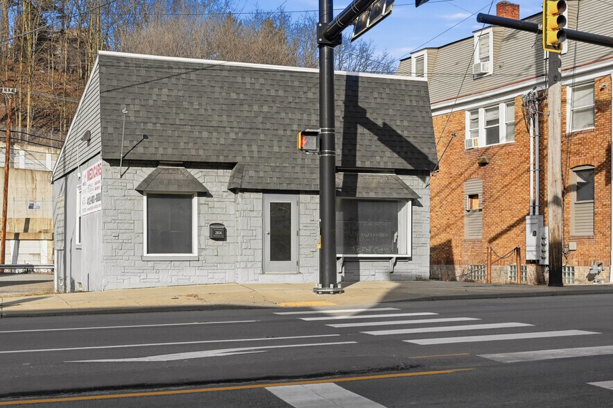 More Photos Of 2404 Saw Mill Run Blvd, Pittsburgh Storefront For Sale