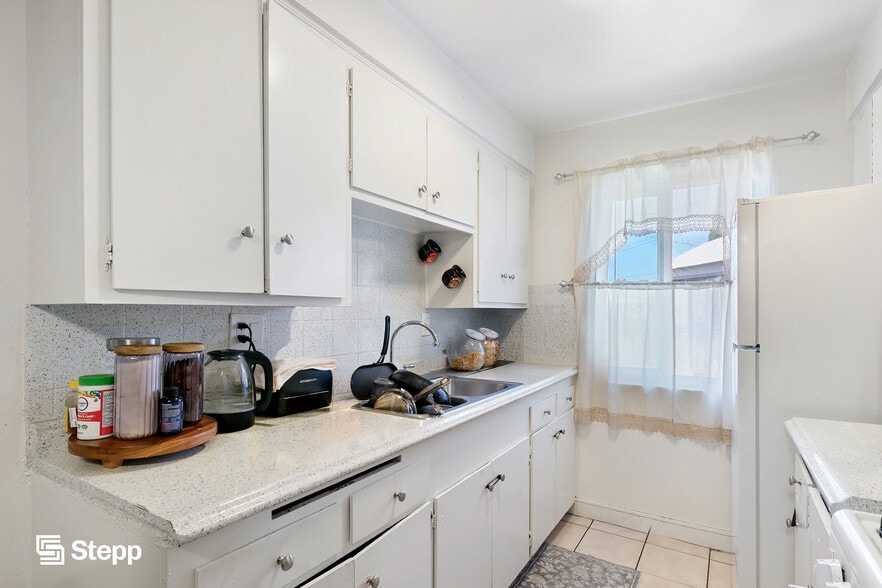 More Photos Of 1153-1161 Magnolia Ave, Long Beach Apartments For Sale