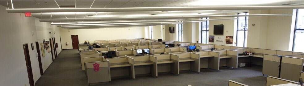 More Photos Of 1150 5th Ave SE, Hutchinson Office For Lease