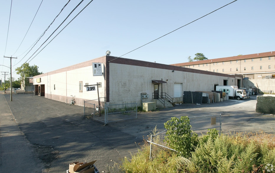 More Photos Of 237 Ledyard St, Hartford Manufacturing For Lease