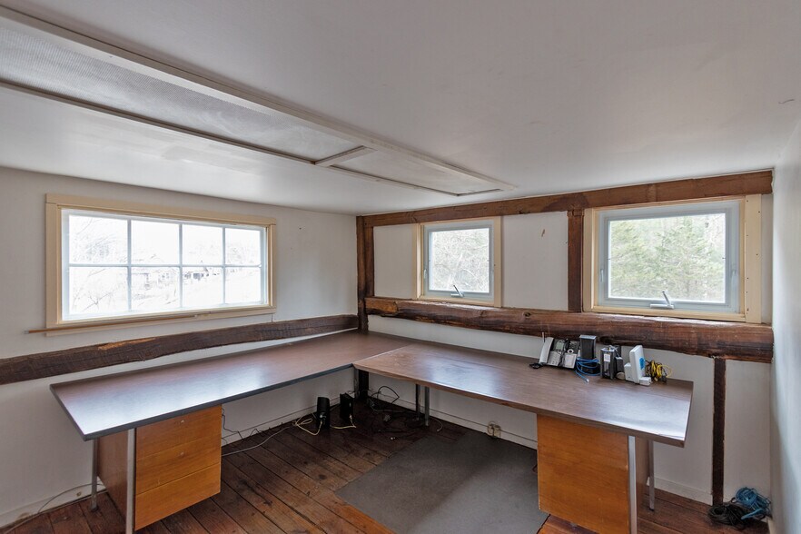 More Photos Of 96 Vly Atwood Rd, Stone Ridge Light Manufacturing For Lease