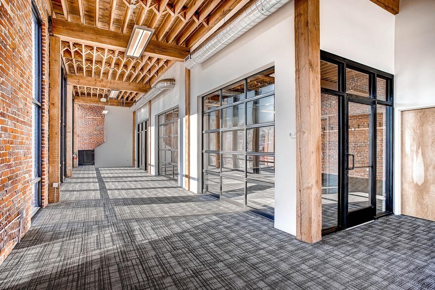 More Photos Of 3801 Franklin St, Denver Storefront Retail Office For Lease