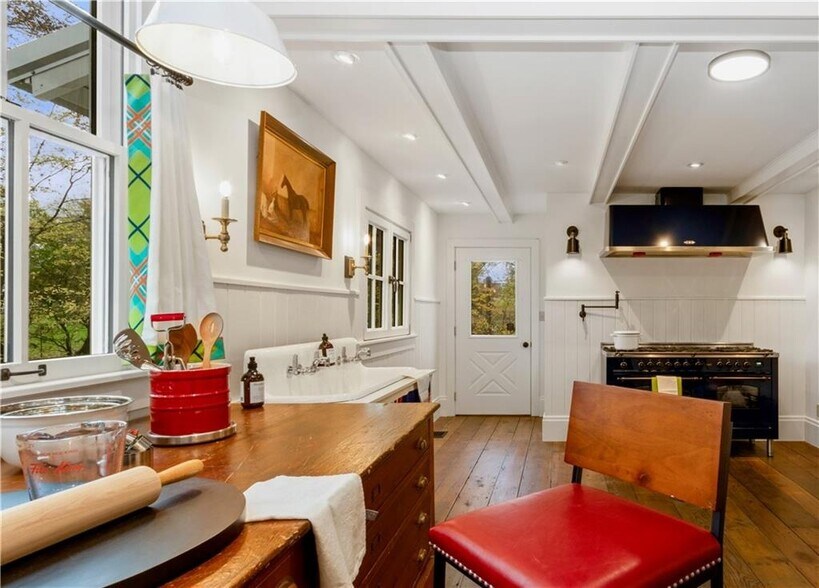 More Photos Of 39070 E Highway 41, Nelson Specialty For Sale