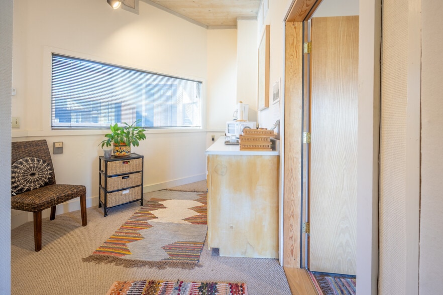 More Photos Of 1036 Sir Francis Drake Blvd, Kentfield Office For Sale