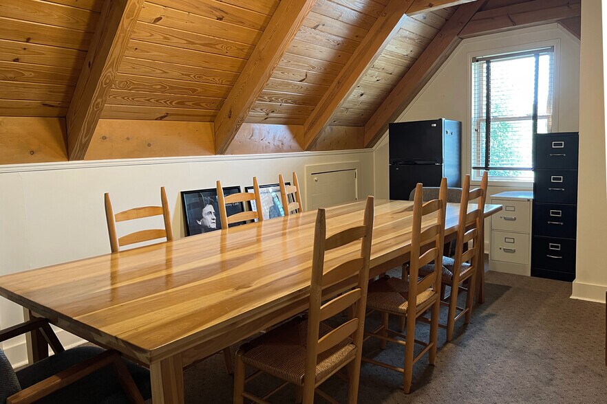 More Photos Of 81 Steele Rd, Franklin Office For Lease