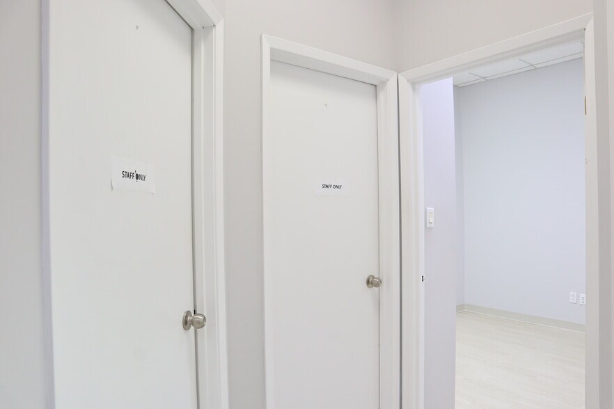 More Photos Of 2120 Eglinton Ave W, Toronto Office For Lease