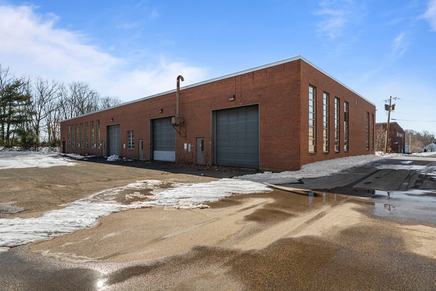 More Photos Of 251 Freestone Ave, Portland Manufacturing For Sale