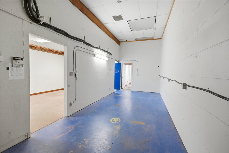 More Photos Of 13170 Lincoln Way, Auburn Office For Sale
