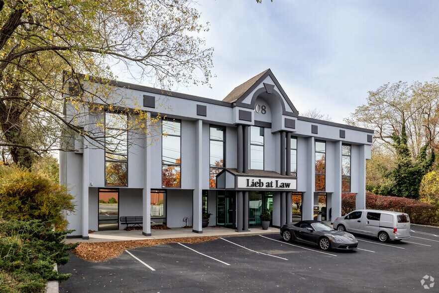 Primary Photo Of 308 W Main St, Smithtown Loft Creative Space For Lease