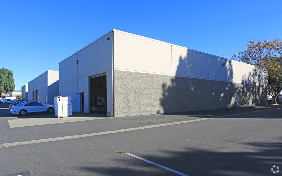 More Photos Of 2361 Industrial Pky W, Hayward Unknown For Lease