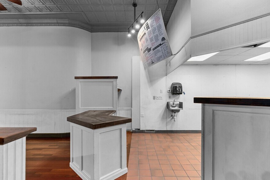 More Photos Of 221 Watson St, Ripon Storefront Retail Residential For Sale