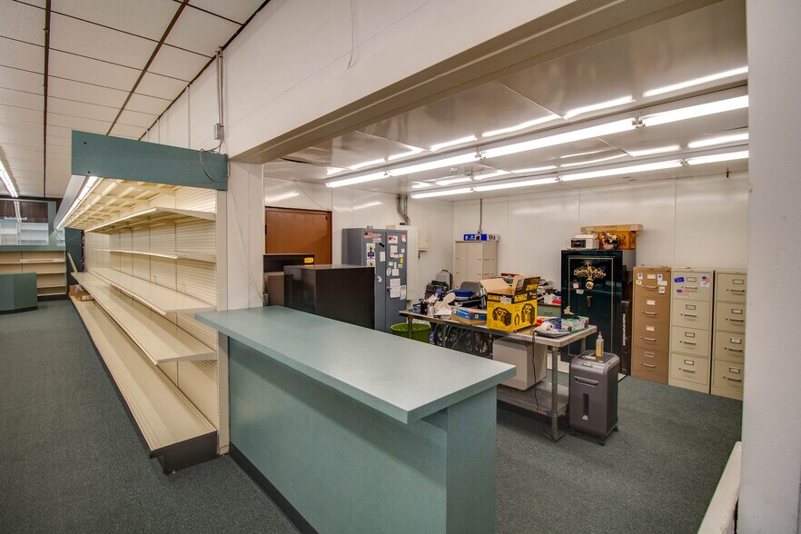 More Photos Of 219 N Main St, Marissa Specialty For Sale