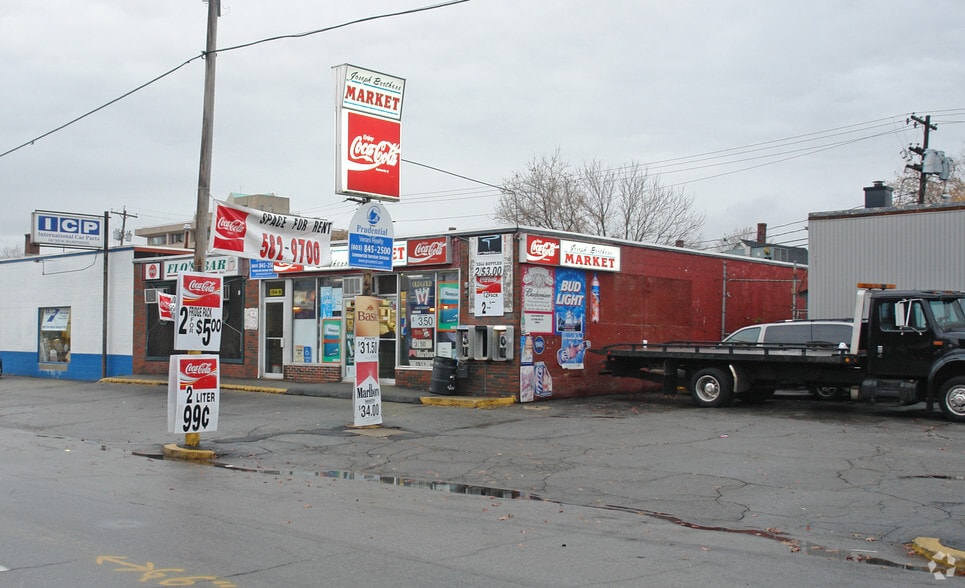 Primary Photo Of 194-206 Lake Ave, Manchester Convenience Store For Sale