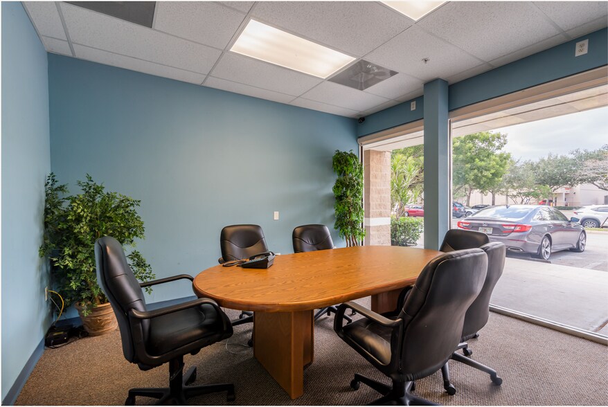 More Photos Of 1741-1759 N University Dr, Pembroke Pines Storefront Retail Office For Sale