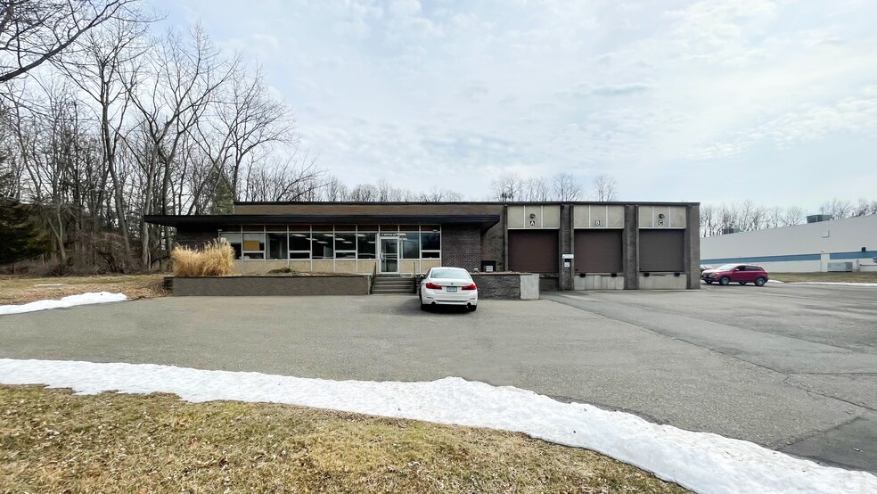 Primary Photo Of 9 Britton Dr, Bloomfield Manufacturing For Lease