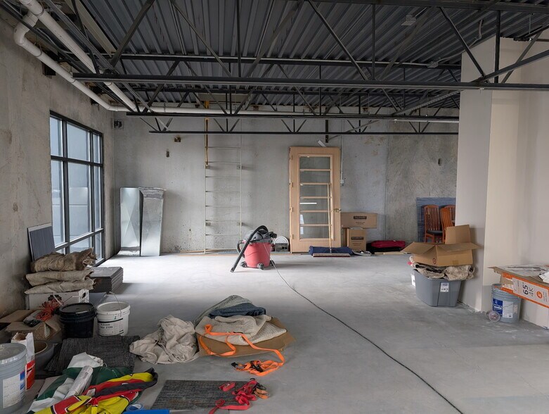 More Photos Of 5879 W 7800 S, West Jordan Office For Lease