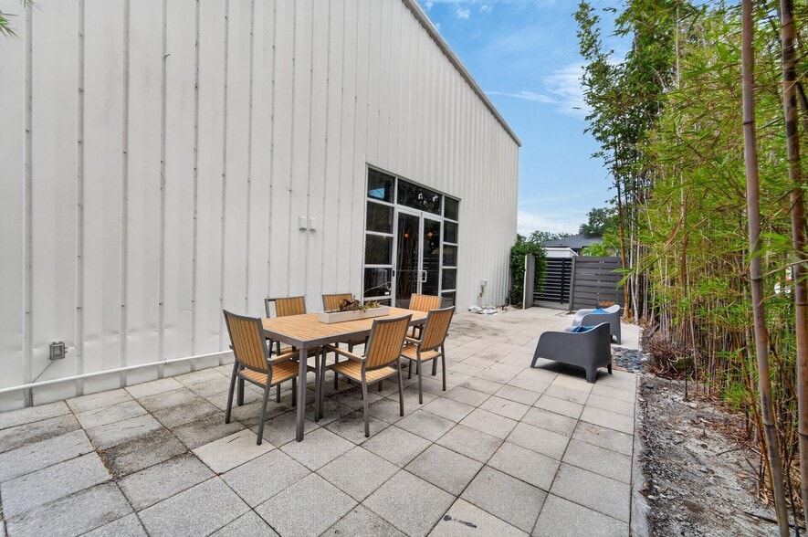 More Photos Of 2309 W Platt St, Tampa Freestanding For Lease