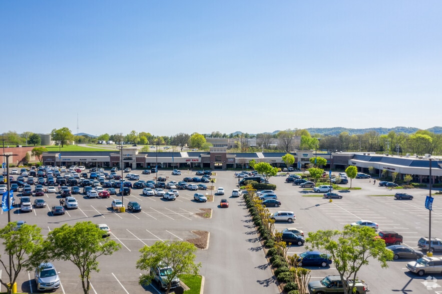 More Photos Of 300-330 Franklin Rd, Brentwood General Retail For Lease