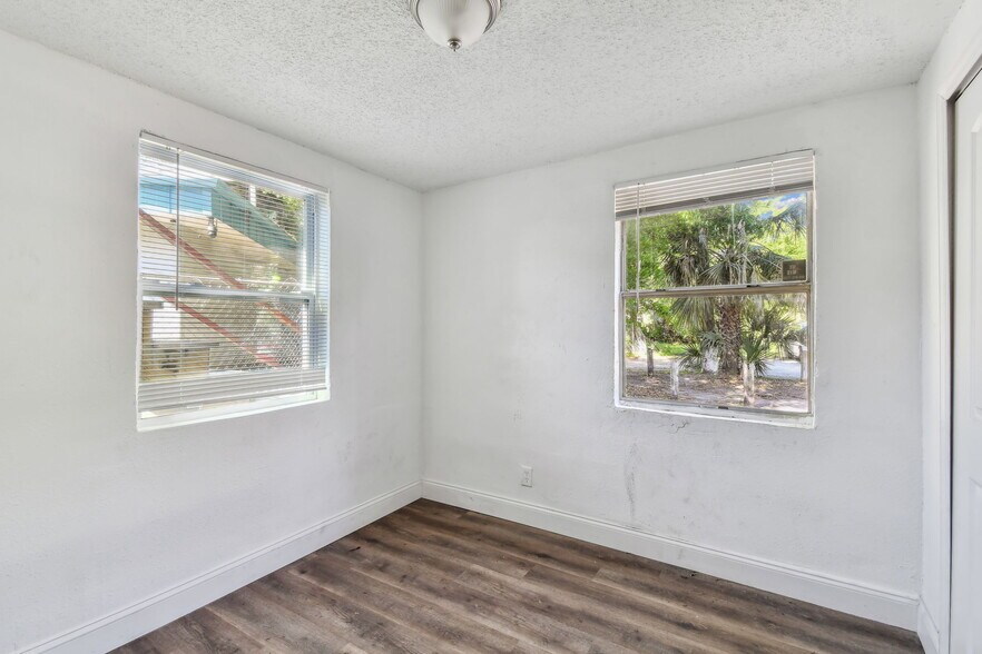 More Photos Of 1330-1334 Barnett St, Jacksonville Apartments For Sale