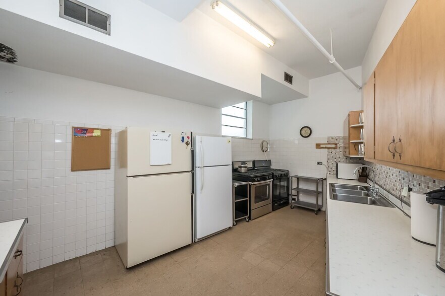 More Photos Of 6026 S Kingshighway Blvd, Saint Louis Religious Facility For Sale