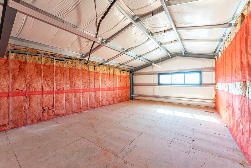 More Photos Of 25 Reeds Way, Flat Rock Warehouse For Lease