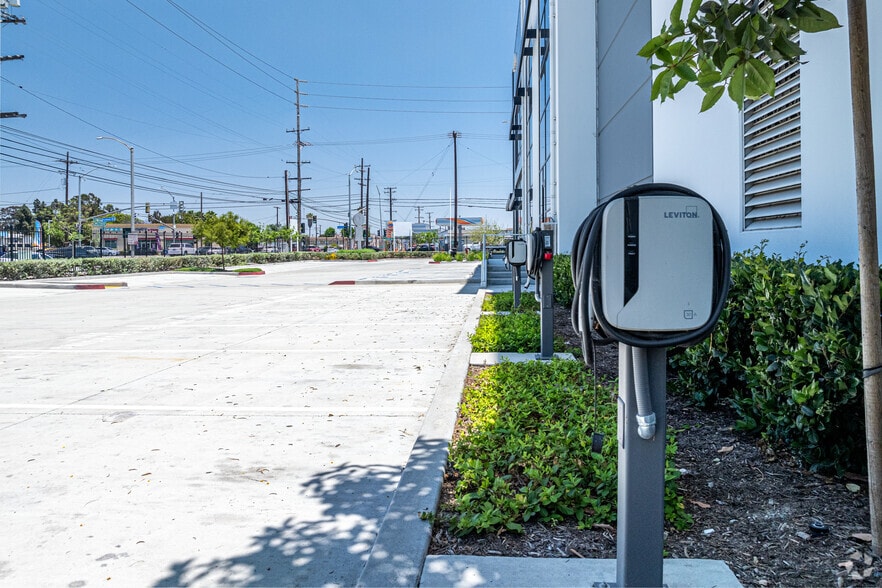 More Photos Of 2400 E Artesia Blvd, Long Beach Warehouse For Lease