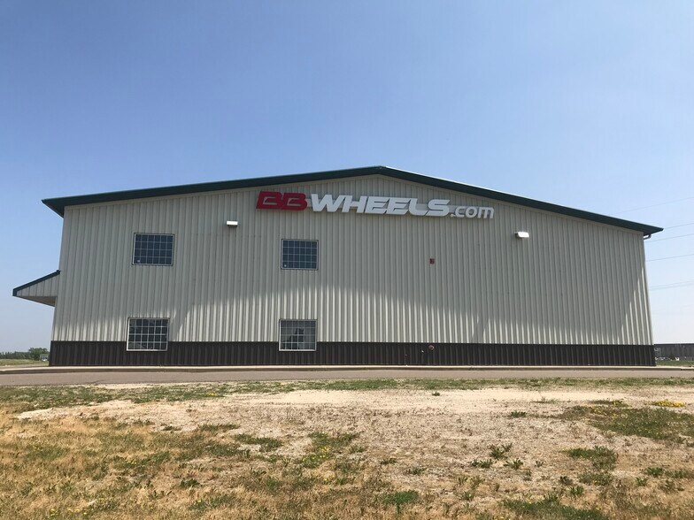 More Photos Of 209 County Road 156, Albany Showroom For Sale